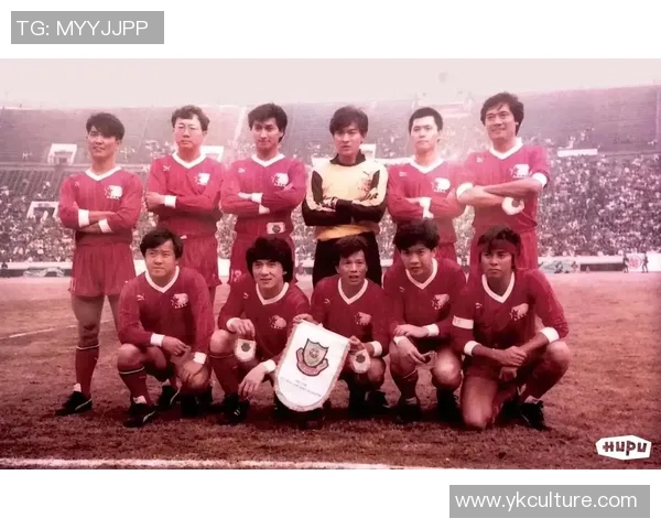 岐阜足球队迎战横滨FC展现激情对决的精彩瞬间