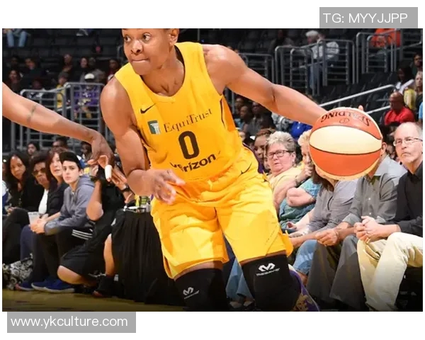 火花与飞翼历史交锋回顾及战绩分析