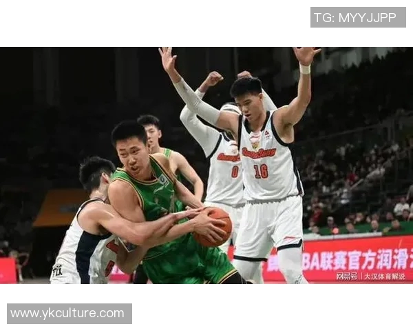 CBA精彩对决辽宁队与广东队巅峰对抗赛全程回顾与精彩瞬间分析 CBA精彩对决辽宁队与广东队巅峰对抗赛全程回顾与精彩瞬间分析