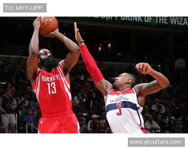 勇士与雷霆激战三场精彩回顾球员表现与战术分析全解析