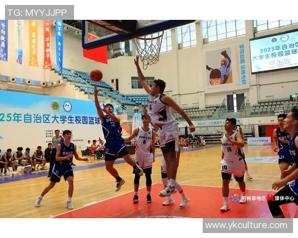 广厦队与吉林队激战正酣篮球赛精彩瞬间回顾与分析
